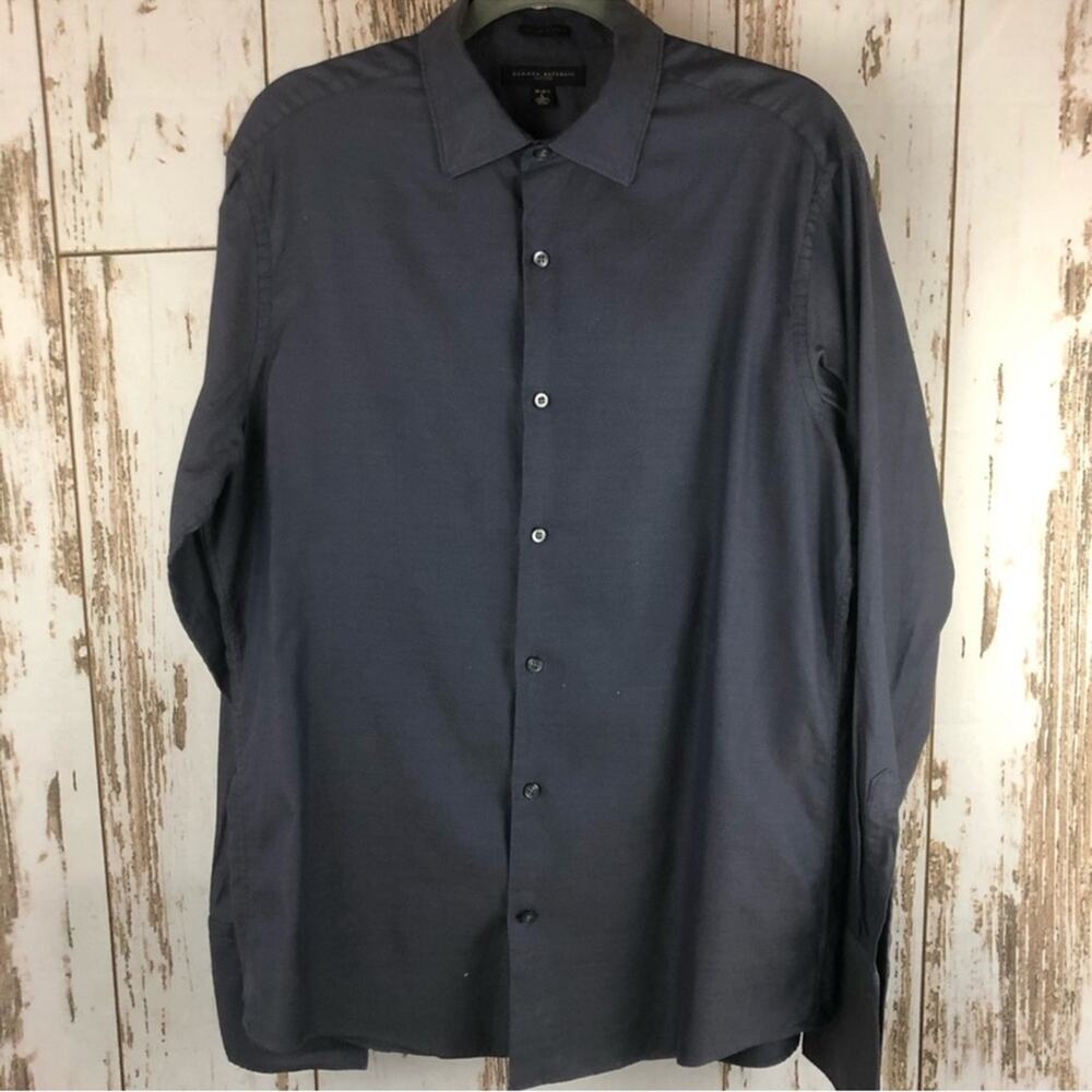 Banana Republic Fitted Shirt, Large 16/16.5. In excellent condition!
